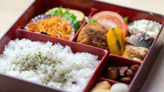 高齢者の宅配食